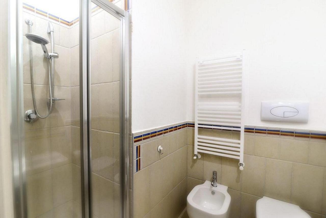 Santi E Saraceni Rooms Salerno Exterior photo