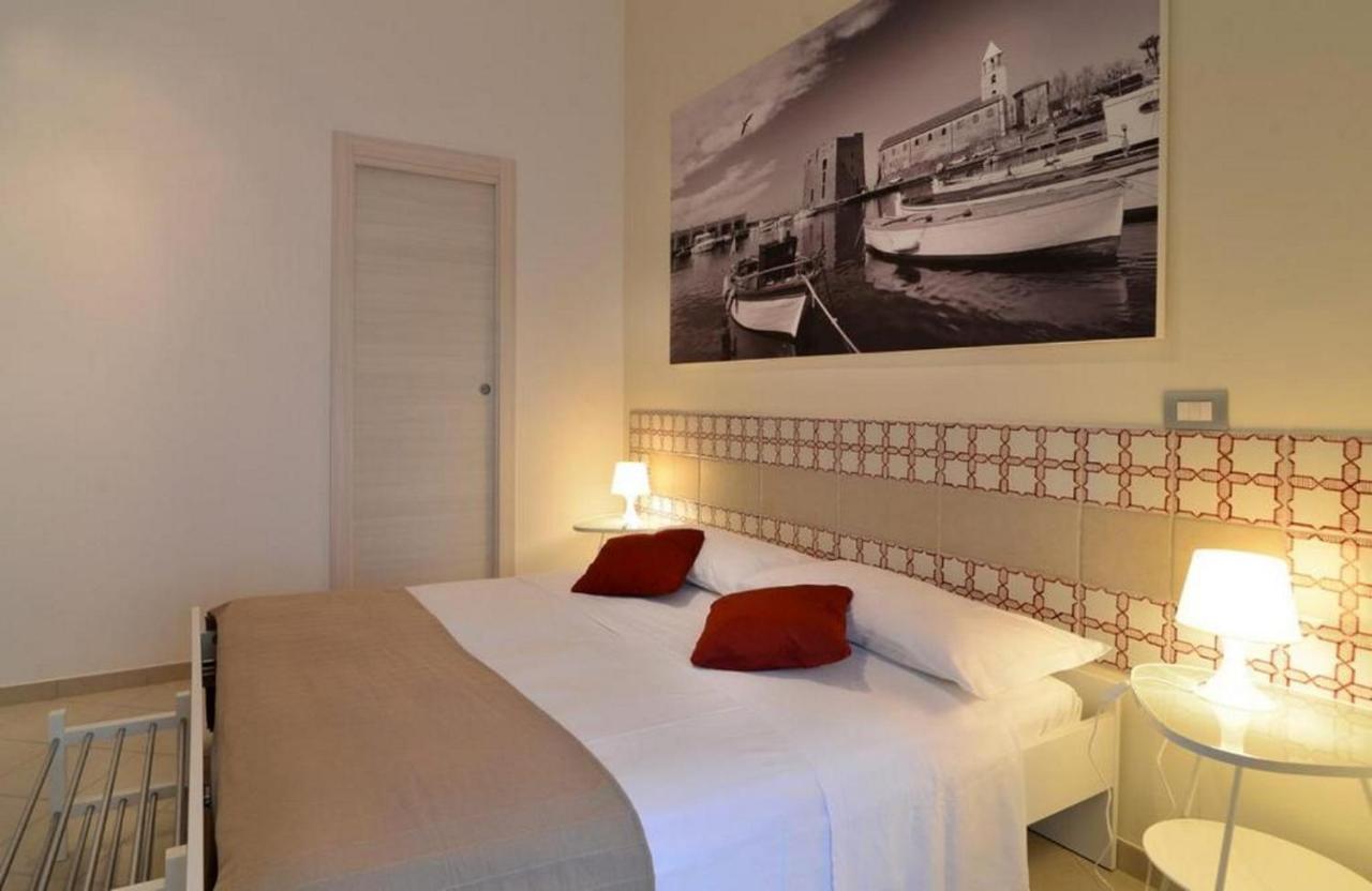 Santi E Saraceni Rooms Salerno Exterior photo