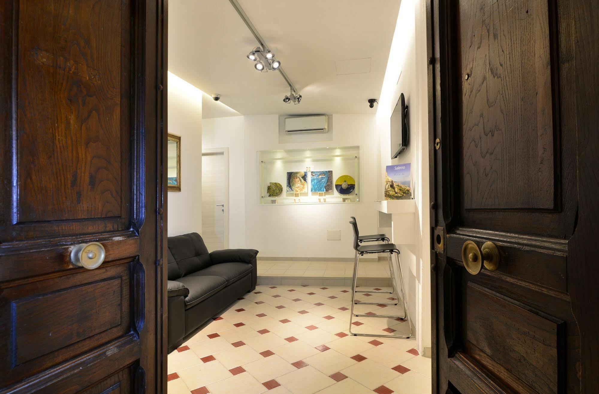 Santi E Saraceni Rooms Salerno Exterior photo